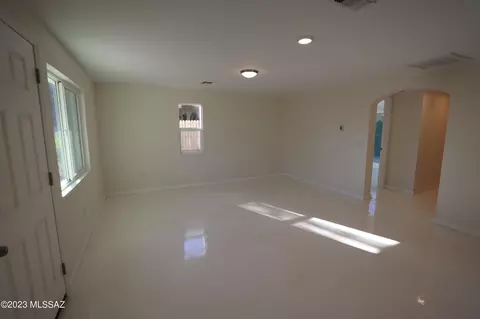 725 E 37th St, Tucson, AZ 85713 photo 14
