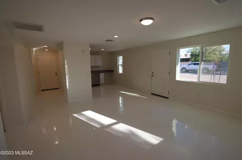 725 E 37th St, Tucson, AZ 85713 photo 11