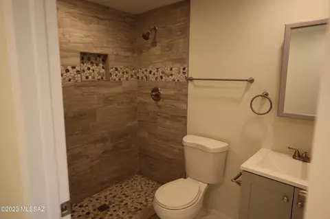 725 E 37th St, Tucson, AZ 85713 photo 13