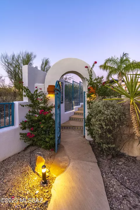 10385 E Boulderfield Dr, Tucson, AZ 85730 photo 5