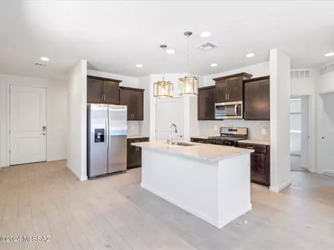 12592 E Caden Dr, Vail, AZ 85641 photo 9