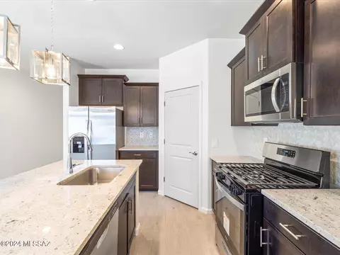 12592 E Caden Dr, Vail, AZ 85641 photo 11