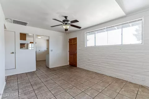 3779 E Sylvane St, Tucson, AZ 85713 photo 3