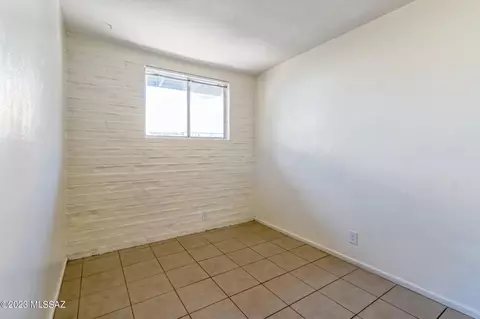3779 E Sylvane St, Tucson, AZ 85713 photo 18