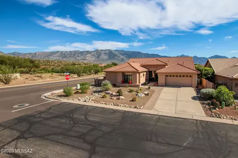 62401 E Iron Crest Dr, Tucson, AZ 85739 photo 2