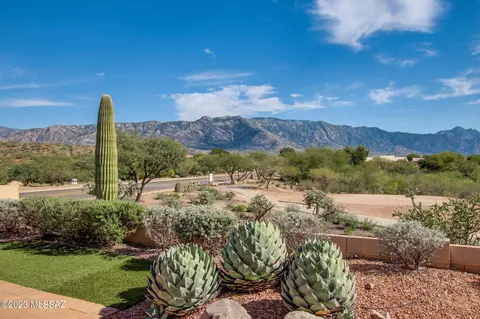 62401 E Iron Crest Dr, Tucson, AZ 85739 photo 3