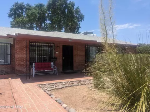 4826 E Scarlett St, Tucson, AZ 85711