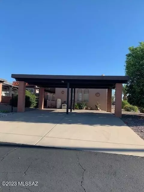 330 W Camino Del Sonador, Green Valley, AZ 85614