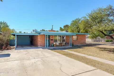 5702 E Hawthorne St, Tucson, AZ 85711