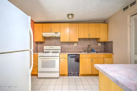 3702 E March Pl, Tucson, AZ 85713 photo 10