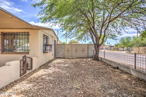 3702 E March Pl, Tucson, AZ 85713 photo 3