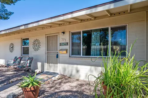 422 N Silverbell Rd, Tucson, AZ 85745