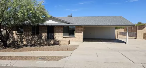 3100 W Green Ridge Dr, Tucson, AZ 85741