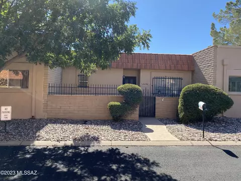 2050 S La Costa Dr, Tucson, AZ 85710