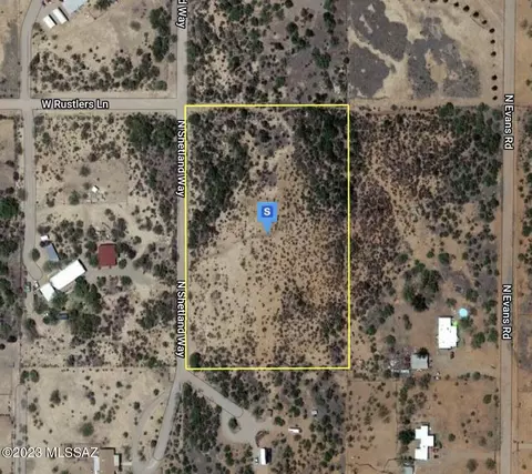 2292 N Shetland Way, Huachuca City, AZ 85616