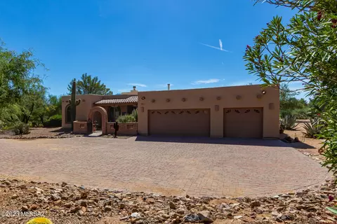931 W Placita De La Cotonia, Green Valley, AZ 85622