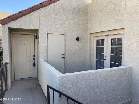 1200 E River Rd #J132, Tucson, AZ 85718