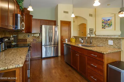 7212 W Odyssey Way, Tucson, AZ 85743