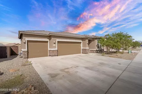 10860 W Sarabella Dr, Marana, AZ 85653