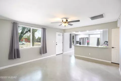 3949 E 27th St, Tucson, AZ 85711 photo 8