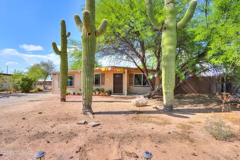 3949 E 27th St, Tucson, AZ 85711 photo 4