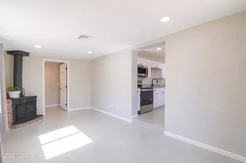 3949 E 27th St, Tucson, AZ 85711 photo 15
