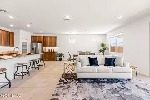 10669 W Whitehall Dr, Marana, AZ 85653