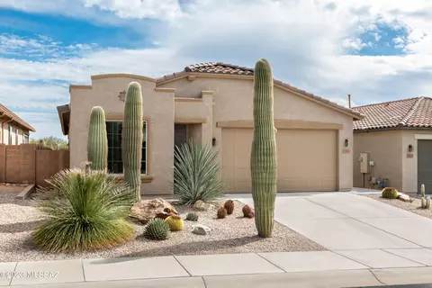 12084 N Golden Mirror Dr, Marana, AZ 85658