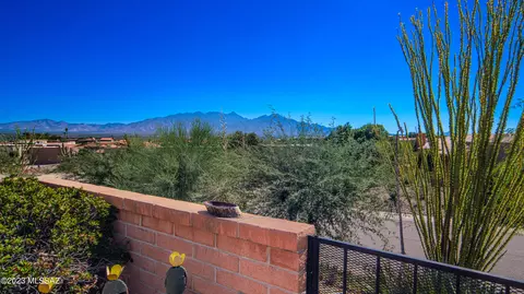 1633 W Calle Zuniga, Green Valley, AZ 85622