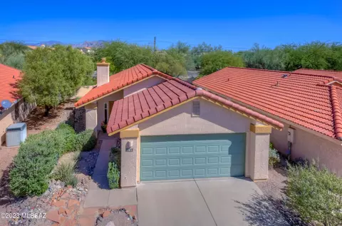 8140 N Highcountry Ave, Tucson, AZ 85741