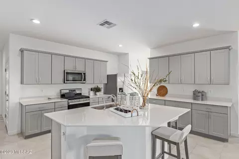 5477 W Summer View Dr, Marana, AZ 85653