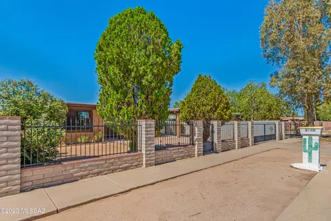 5740 S Aldorn Dr, Tucson, AZ 85706 photo 4