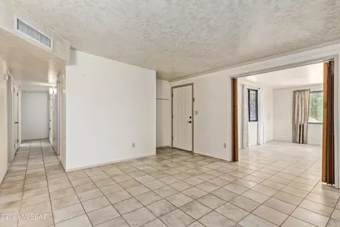 5740 S Aldorn Dr, Tucson, AZ 85706 photo 7