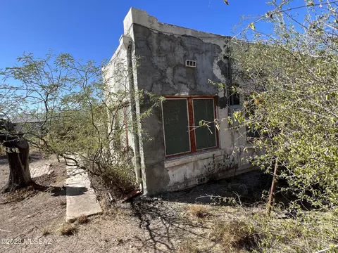 616 E Helen St, Tucson, AZ 85705 photo 3