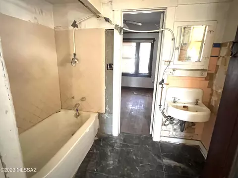 616 E Helen St, Tucson, AZ 85705 photo 17