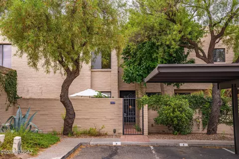 2825 E Sierra Vista Rd, Tucson, AZ 85716