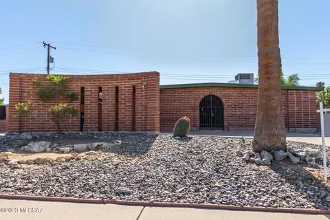 941 S Sarnoff Dr, Tucson, AZ 85710