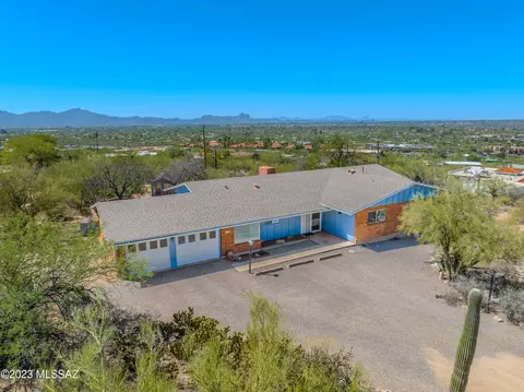 530 E San Moritz Pl, Tucson, AZ 85704