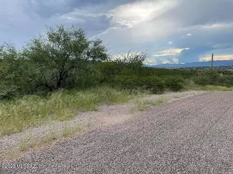 1106 Via Papantla, Rio Rico, AZ 85648
