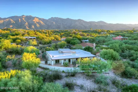 4722 N Circulo Del Bac, Tucson, AZ 85718