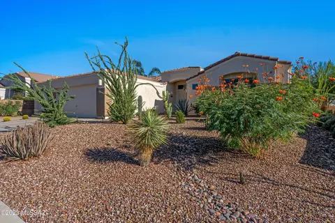 537 W Silvertip Rd, Oro Valley, AZ 85737
