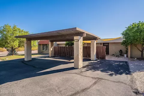 7704 E Kenyon Dr, Tucson, AZ 85710 photo 2