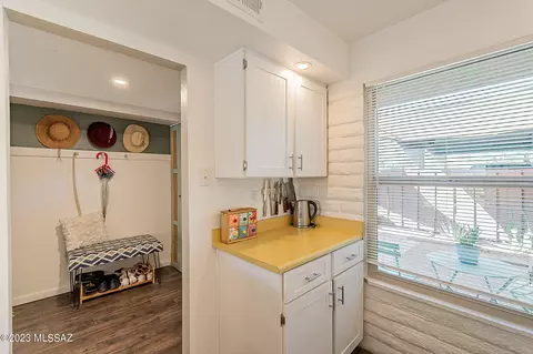 7704 E Kenyon Dr, Tucson, AZ 85710 photo 13