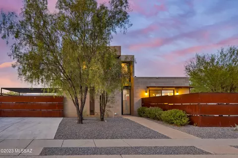 512 W Helen St, Tucson, AZ 85705