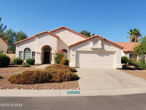 9413 N Warbler Pl, Tucson, AZ 85742