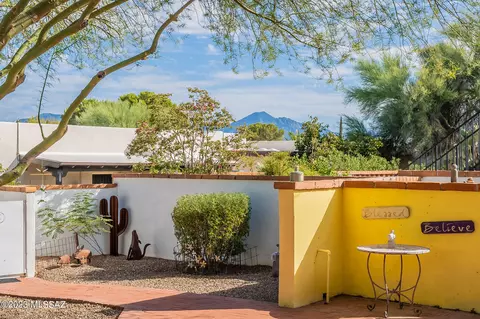 335 S Paseo Seco, Green Valley, AZ 85614