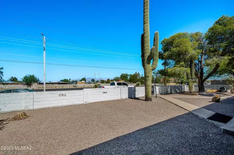 1742 E Irvington Rd, Tucson, AZ 85714