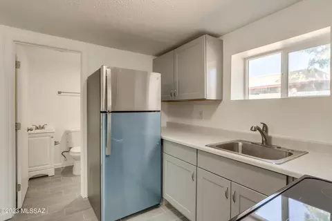 227 E 24th St, Tucson, AZ 85713 photo 7