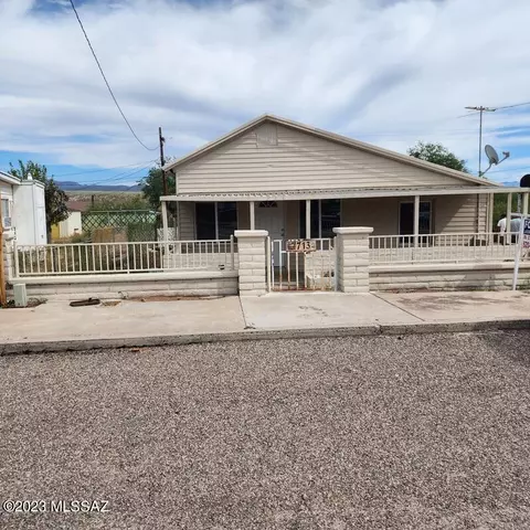 713 N San Manuel Dr, Mammoth, AZ 85618
