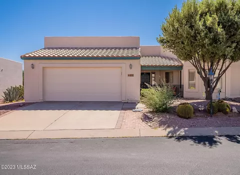 635 W Camino Del Bondadoso, Green Valley, AZ 85614